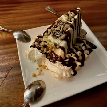 The Dolphin - Banana Ice Cream Cake - Seafood Markets Near Me - Hanalei, Hawaii