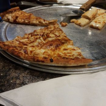 Reggie's Pizza - Bbq chicken pizza and bread sticks at Reggies in Greensburg is very good - Pizza Near Me - Greensburg, Kansas