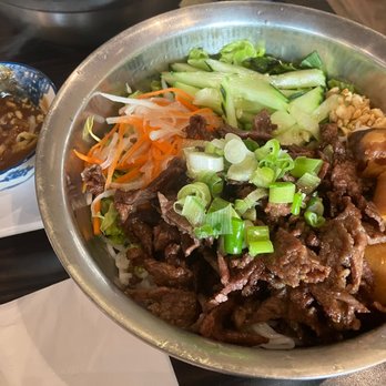 Viet Taste - Vermicelli salad - Vietnamese Near Me - Norridge, Illinois Viet Taste - Vermicelli salad - Vietnamese Near Me - Norridge, Illinois