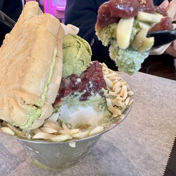 Cafe Oak - Look at what's inside! - Cafes Near Me - Palisades Park, New Jersey