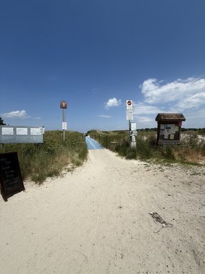 Wingaersheek Beach by null