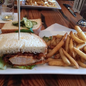 Chomp Kitchen & Drinks - Nashville hot chicken sandwich - American Near Me - Warren, Rhode Island