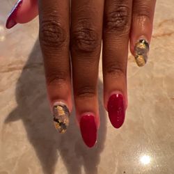 V Nails
