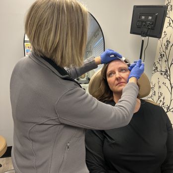 Hydrate GA - A guest receiving an anti-aging treatment - IV Hydration Near Me - Athens, Georgia Hydrate GA - A guest receiving an anti-aging treatment - IV Hydration Near Me - Athens, Georgia