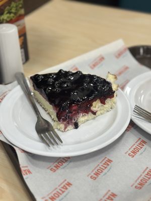 Nation's Giant Hamburgers & Great Pies by null