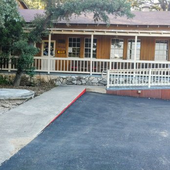 B-Daddy's BBQ - Front of restaurant - Barbeque Near Me - Helotes, Texas