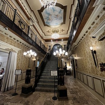 The Kentucky Castle - Hotels Near Me - Versailles, Kentucky