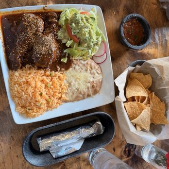 El Pescador - Montebello - Mole de pollo - Mexican Near Me - Montebello, California