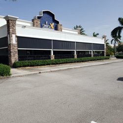 Bloomin' Blinds of Wellington, FL - Motorized patio screens