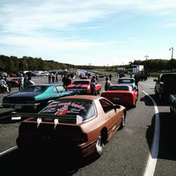 Cecil County Dragway - It was a beautiful day out, but the wait to race was crazy!