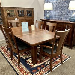 Amish Furniture Gallery - Solid dining table
Amish dining set
Amish furniture