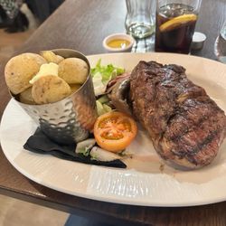 Middletons Steakhouse & Grill