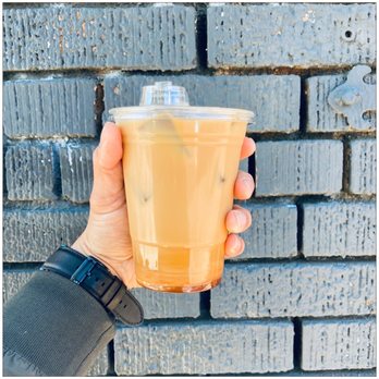 Eightfold Coffee - Cold Brew (16 oz) on a warm Thursday MMXXII. #handmodel #lol - Coffee & Tea Near Me - Los Angeles, California Eightfold Coffee - Cold Brew (16 oz) on a warm Thursday MMXXII. #handmodel #lol - Coffee & Tea Near Me - Los Angeles, California