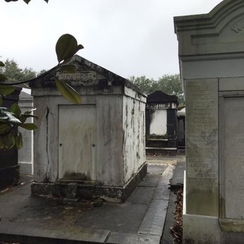 Lafayette Cemetery No.1 - They are really packed in here - Funeral Services & Cemeteries Near Me - New Orleans, Louisiana Lafayette Cemetery No.1 - They are really packed in here - Funeral Services & Cemeteries Near Me - New Orleans, Louisiana
