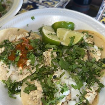 Tacos La Banqueta - Chicken tacos - Mexican Near Me - Dallas, Texas Tacos La Banqueta - Chicken tacos - Mexican Near Me - Dallas, Texas