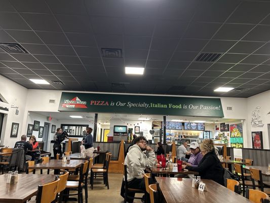 Hysen's Nizza Pizza by null