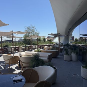 Skywalker Grill - Patio / hot day + but will be great - Seafood Near Me - Los Angeles, California