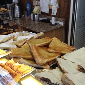 Las Palomas - ¿De qué prefieres el triángulo? - Desserts Near Me - Seville, SE Las Palomas - ¿De qué prefieres el triángulo? - Desserts Near Me - Seville, SE