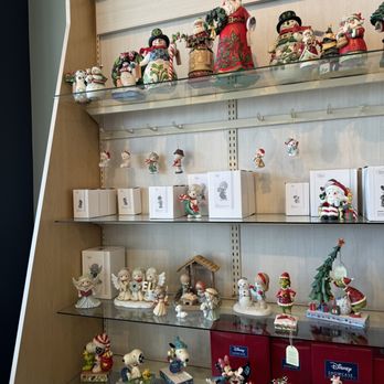Anne's Hallmark Shop - Inside - Cards & Stationery Near Me - Fort Wayne, Indiana