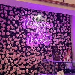 Champagne & Chocolate - Love the colors