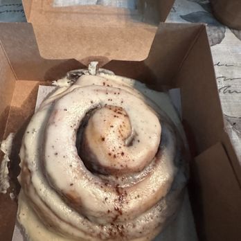 Hello cafe - Classic cinnamon roll 9/10 - Desserts Near Me - Santa Ana , California Hello cafe - Classic cinnamon roll 9/10 - Desserts Near Me - Santa Ana , California