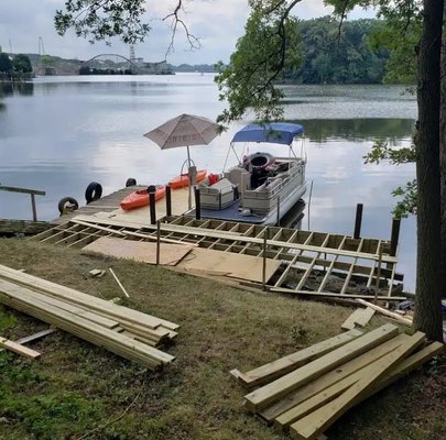 Damon's Handyman Service Logo