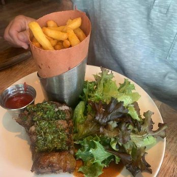 Woods Hill Table - Nice tasty steak frites - New American Near Me - Concord, Massachusetts