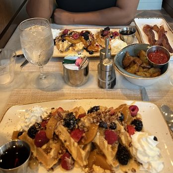 Hull and Oak - Peach and Peaches & Cream Waffle - Breakfast & Brunch Near Me - Houston, Texas Hull and Oak - Peach and Peaches & Cream Waffle - Breakfast & Brunch Near Me - Houston, Texas
