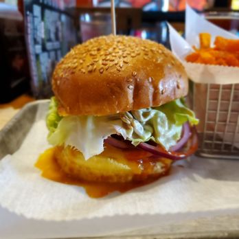 Brgr Stop - American Near Me - Fort Lauderdale, Florida