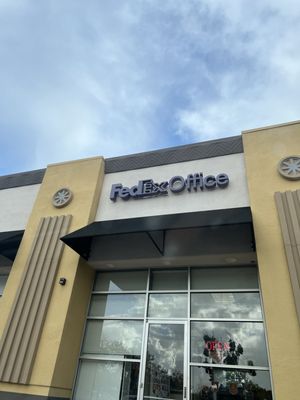 FEDEX OFFICE PRINT & SHIP CENTER - Updated December 2025 - 17