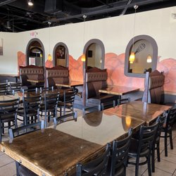 La Herradura Mexican Restaurant - Dinning room