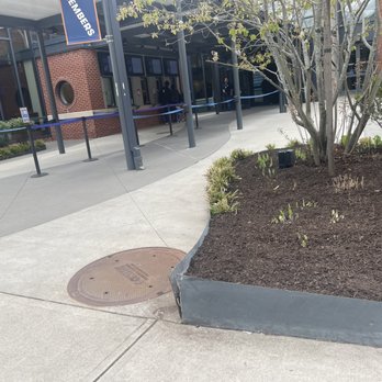 Maritime Aquarium - A hazard for guests in front of the building. - Aquariums Near Me - Norwalk, Connecticut Maritime Aquarium - A hazard for guests in front of the building. - Aquariums Near Me - Norwalk, Connecticut