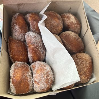 Leonard's Bakery - Bakeries Near Me - Waipahu, Hawaii