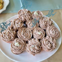 Moon Draped - Nude Baby Shower Cupcakes