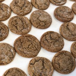Black Sheep Coffee & Cookie - Ginger snaps!