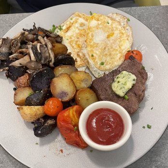 Palate Kitchen - Steak and Eggs - Restaurants Near Me - Vancouver, British Columbia