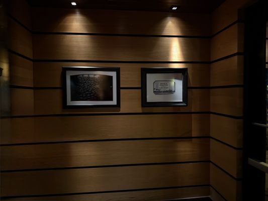 Charleston's Restaurant by null