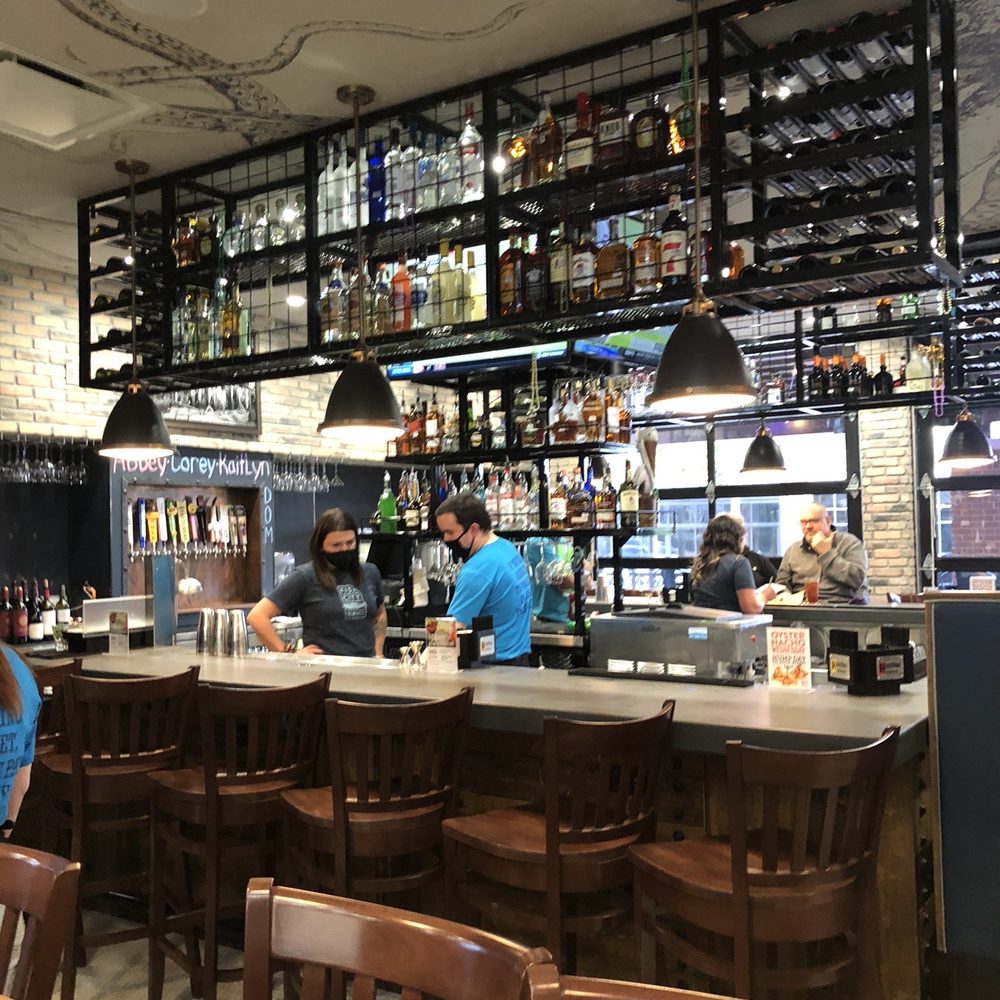 Fish City Grill - Bar area - Seafood Near Me - Burleson, Texas