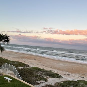 Ormond Holiday Club Rental - The backyard view and stairs to the beach - Ormond Beach, Florida