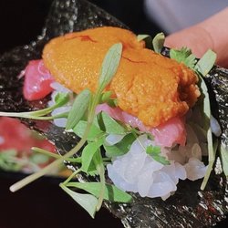 Izakaya Miyabi - Toro uni box DIY handroll