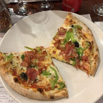 Il Focolaio - Pizza Near Me - Montreal, Quebec Il Focolaio - Pizza Near Me - Montreal, Quebec