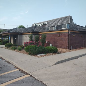 Pizza Hut - Storefront - Pizza Near Me - Noblesville, Indiana