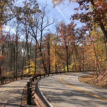 Rocky River Reservation - Paved multipurpose trail along Valley Parkway road - Parks Near Me - North Olmsted, Ohio Rocky River Reservation - Paved multipurpose trail along Valley Parkway road - Parks Near Me - North Olmsted, Ohio