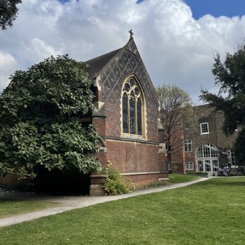 Fulham Palace - Chapel at Fulham Palace - Museums Near Me - London, XGL