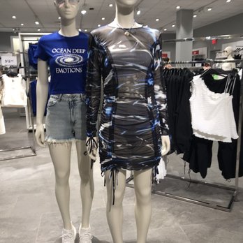 H&M - Outfits - Women's Clothing Near Me - Phoenix, Arizona