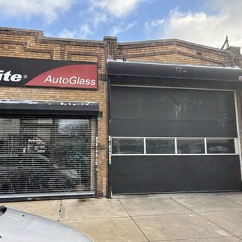 Safelite AutoGlass - Windshield Installation & Repair Near Me - Glendale, New York Safelite AutoGlass - Windshield Installation & Repair Near Me - Glendale, New York