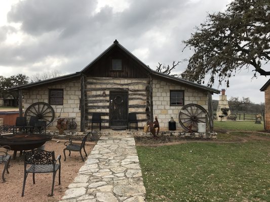 The Lodge At Country Inn Cottages 3319 Lower Crabapple Rd