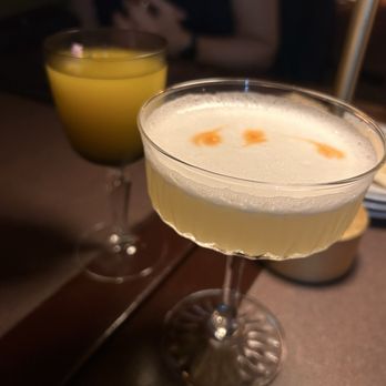 Vintage Books - Meet cute, Yuzu sour - Speakeasies Near Me - Honolulu, Hawaii Vintage Books - Meet cute, Yuzu sour - Speakeasies Near Me - Honolulu, Hawaii