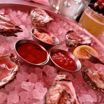 Stir - House oysters - Cocktail Bars Near Me - Knoxville, Tennessee