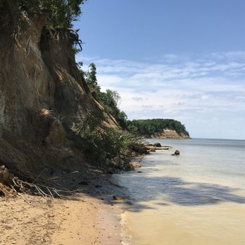 Calvert Cliffs State Park - The part of the beach where you're not allowed to go hunt fossils; gorgeous, though! - Parks Near Me